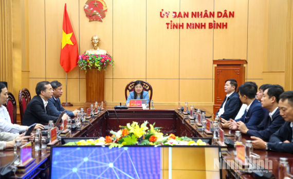 Thủ tướng Ch&iacute;nh phủ Phạm Minh Ch&iacute;nh chủ tr&igrave; Diễn đ&agrave;n Quốc gia ph&aacute;t triển Kinh tế số v&agrave; X&atilde; hội số lần thứ 3