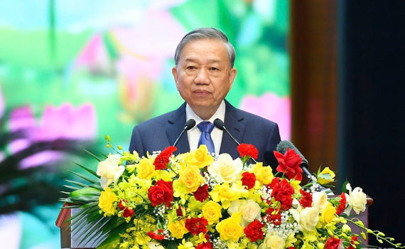 Qu&acirc;n đội nh&acirc;n d&acirc;n vững bước dưới cờ Đảng quang vinh