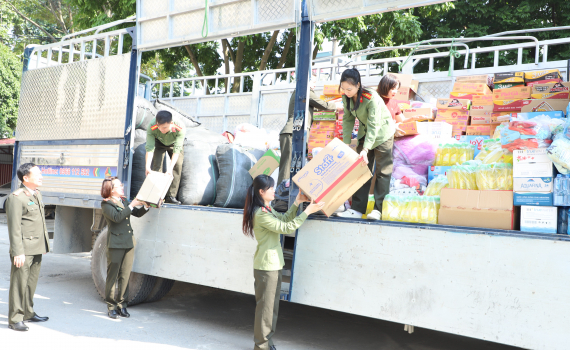 Ninh B&igrave;nh: Hơn 20,1 tỷ đồng ủng hộ đồng b&agrave;o miền Trung v&agrave; T&acirc;y Nguy&ecirc;n bị thiệt hại do thi&ecirc;n tai