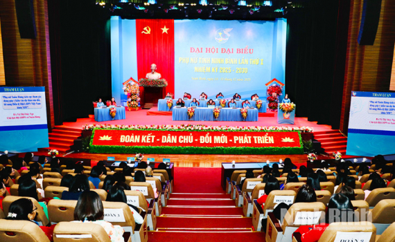 Phiên thứ nhất Đại hội đại biểu Phụ nữ tỉnh Ninh Bình lần thứ I, nhiệm kỳ 2025-2030