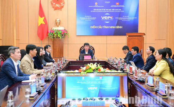 Phi&ecirc;n to&agrave;n thể Diễn đ&agrave;n Kinh tế Việt Nam 2025, triển vọng 2026