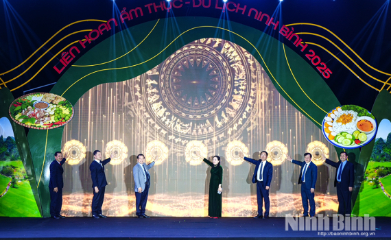 Khai mạc Li&ecirc;n hoan ẩm thực-du lịch Ninh B&igrave;nh 2025