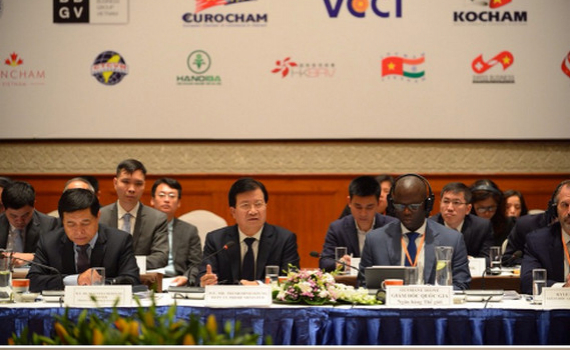 Ch&iacute;nh phủ cam kết sẽ đồng h&agrave;nh, gỡ kh&oacute; cho doanh nghiệp