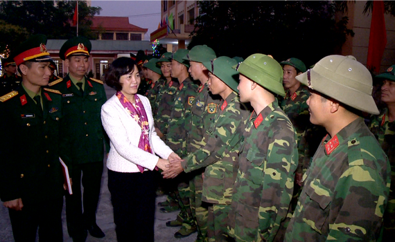 Đồng ch&iacute; B&iacute; thư Tỉnh ủy thăm, động vi&ecirc;n một số đơn vị trực Tết