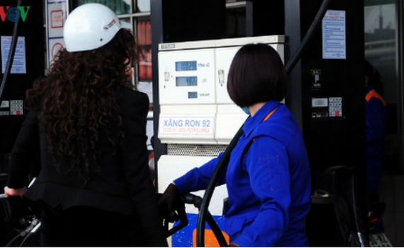 Gi&aacute; xăng, dầu giảm đồng loạt đầu năm 2020
