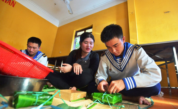 Giữ Tết cổ truyền ở Trường Sa