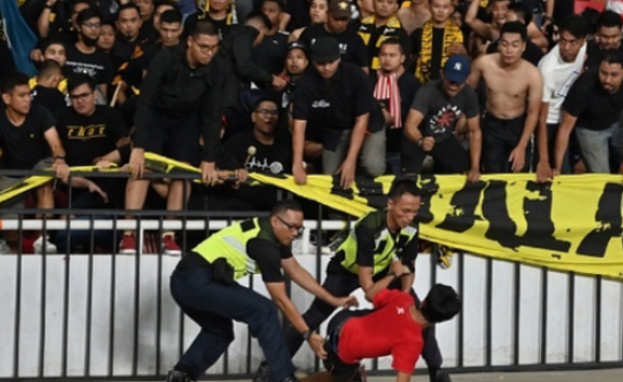 Indonesia nhận &aacute;n phạt cực nặng từ FIFA