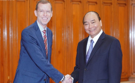 Thủ tướng Ch&iacute;nh phủ tiếp đo&agrave;n gi&aacute;o sư trường Havard Kennedy, Hoa Kỳ