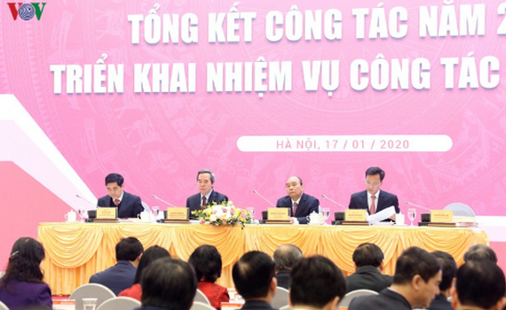 Thủ tướng đề nghị Ban Kinh tế TW đề xuất xử l&yacute; nhiều vấn đề chiến lược