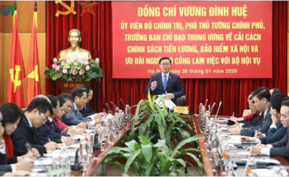 Tinh gọn bộ m&aacute;y để cải c&aacute;ch lương th&agrave;nh c&ocirc;ng