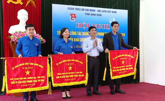 Triển khai c&ocirc;ng t&aacute;c Đo&agrave;n v&agrave; phong tr&agrave;o thanh thiếu nhi năm 2020