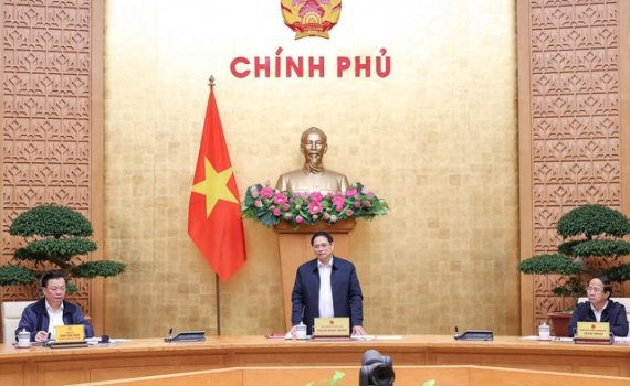 Thủ tướng Phạm Minh Ch&iacute;nh chủ tr&igrave; cuộc họp th&uacute;c đẩy triển khai c&aacute;c dự &aacute;n đường v&agrave;nh đai H&agrave; Nội