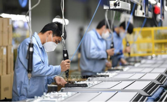 Kinh tế thế giới bước sang năm 2022 "lạc quan nhưng thận trọng"