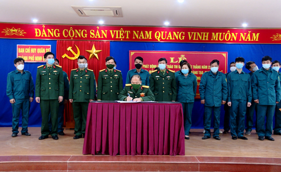 Ban CHQS th&agrave;nh phố Ninh B&igrave;nh ph&aacute;t động phong tr&agrave;o thi đua Quyết thắng năm 2022