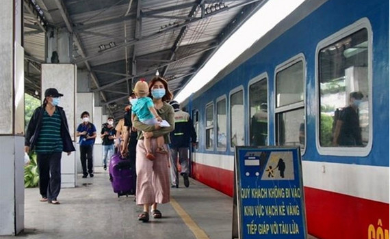 Đường sắt giảm gi&aacute; v&eacute; t&agrave;u sau Tết Nguy&ecirc;n đ&aacute;n