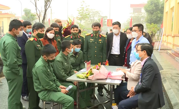 Th&agrave;nh phố Ninh B&igrave;nh tư vấn việc l&agrave;m cho qu&acirc;n nh&acirc;n xuất ngũ