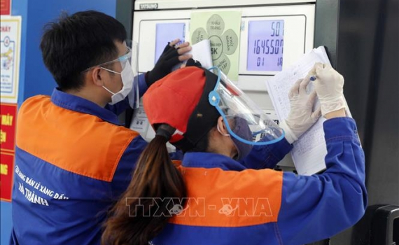 Gi&aacute; xăng dầu trong nước liệu c&oacute; tiếp tục tăng trong chiều mai, ng&agrave;y 11-1?