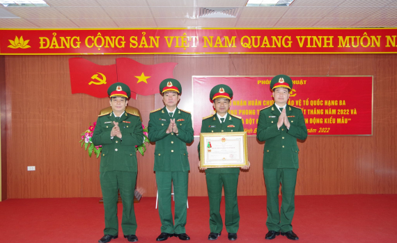 Phòng Kỹ thuật, Bộ CHQS tỉnh đón nhận Huân chương Bảo vệ Tổ quốc hạng Ba