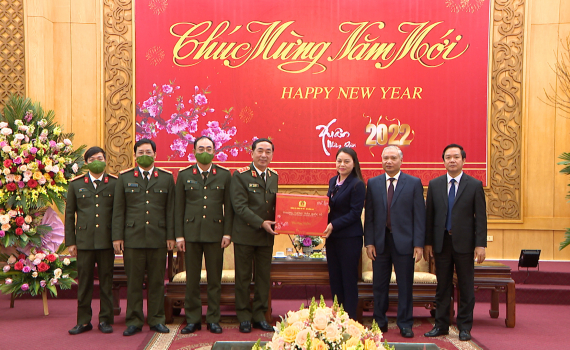 Thượng tướng Trần Quốc Tỏ, Thứ trưởng Bộ C&ocirc;ng an thăm, ch&uacute;c Tết tại Ninh B&igrave;nh