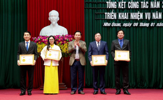 Huyện uỷ Nho Quan triển khai nhiệm vụ năm 2022