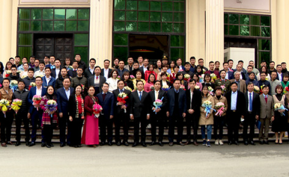 Biểu dương c&aacute;c tổ chức, c&aacute; nh&acirc;n ti&ecirc;u biểu thực hiện nhiệm vụ đ&oacute;n c&ocirc;ng d&acirc;n v&agrave; chống dịch