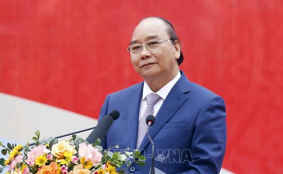 Chủ tịch nước Nguyễn Xu&acirc;n Ph&uacute;c trao qu&agrave; Tết cho c&aacute;c hộ ngh&egrave;o tại Đ&agrave; Nẵng