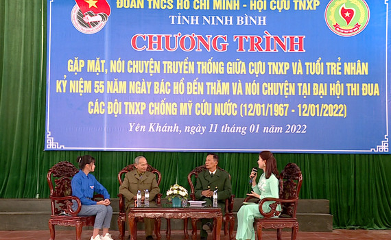 Gặp mặt n&oacute;i chuyện truyền thống thanh ni&ecirc;n xung phong