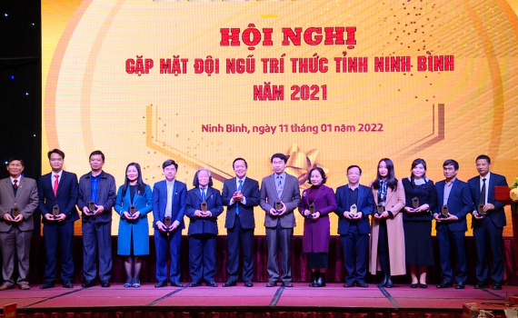 Gặp mặt đội ngũ tr&iacute; thức tỉnh Ninh B&igrave;nh
