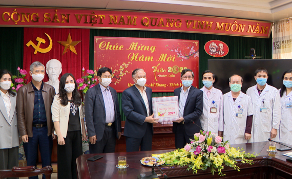 Đồng ch&iacute; Ph&oacute; B&iacute; thư Thường trực Tỉnh ủy Trần Hồng Quảng thăm, ch&uacute;c Tết một số đơn vị trực sẵn s&agrave;ng chiến đấu