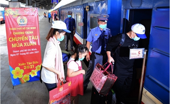 Mở b&aacute;n v&eacute; t&agrave;u Tết Nguy&ecirc;n đ&aacute;n Nh&acirc;m Dần 2022