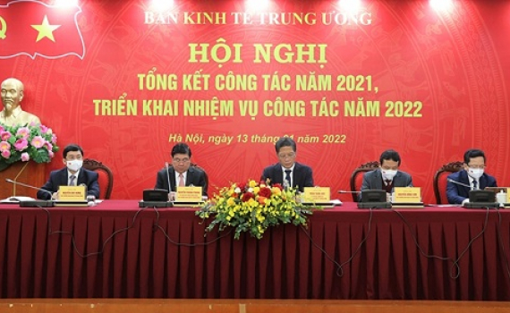 Kịp thời ph&aacute;t hiện những vấn đề mới về ph&aacute;t triển kinh tế