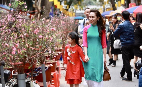 Thời tiết ng&agrave;y mồng 2 Tết: Đ&ocirc;ng Bắc Bộ v&agrave; H&agrave; Nội mưa nhỏ v&agrave;i nơi, trưa, chiều hửng nắng