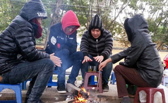 Thời tiết ng&agrave;y 18-1: Ph&iacute;a T&acirc;y v&agrave; Đ&ocirc;ng Bắc Bộ r&eacute;t đậm, miền Trung c&oacute; mưa, Nam Bộ trời nắng