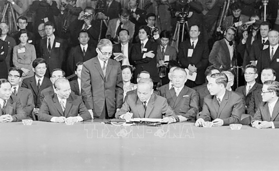 H&agrave;nh tr&igrave;nh đến Hiệp định Paris 1973