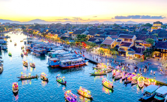 Du lịch Việt Nam hứa hẹn bứt ph&aacute; trong năm 2023