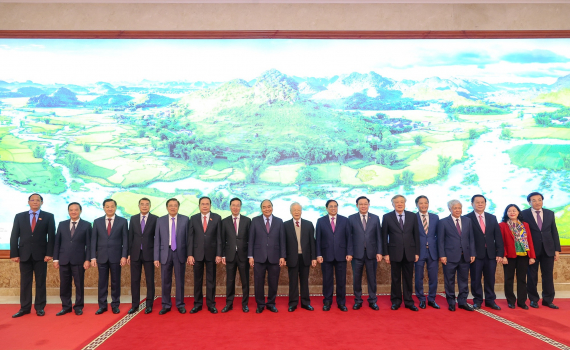 6 quan điểm, trọng t&acirc;m chỉ đạo điều h&agrave;nh, 11 nh&oacute;m nhiệm vụ, giải ph&aacute;p chủ yếu ph&aacute;t triển KTXH năm 2023
