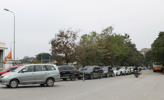 T&igrave;m giải ph&aacute;p th&aacute;o gỡ &aacute;ch tắc trong lĩnh vực đăng kiểm