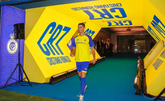 H&igrave;nh ảnh Ronaldo ra mắt tại Saudi Arabia