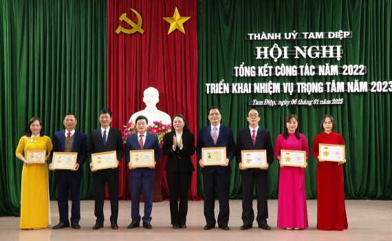 Th&agrave;nh ủy Tam Điệp triển khai nhiệm vụ năm 2023