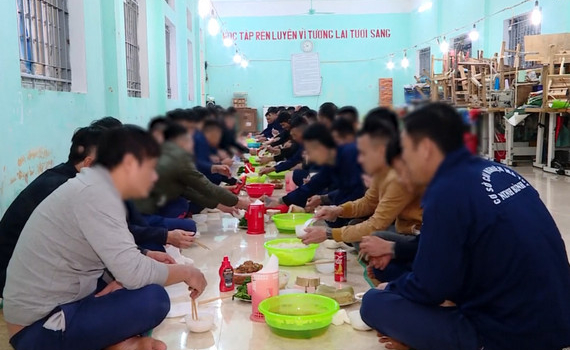 Tết ấm ở cơ sở cai nghiện ma t&uacute;y