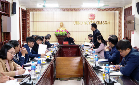 L&atilde;nh đạo tỉnh kiểm tra tiến độ x&acirc;y dựng N&ocirc;ng th&ocirc;n mới tại Kim Sơn.