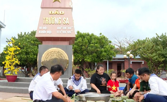 Tết ấm &aacute;p nơi Đảo xa