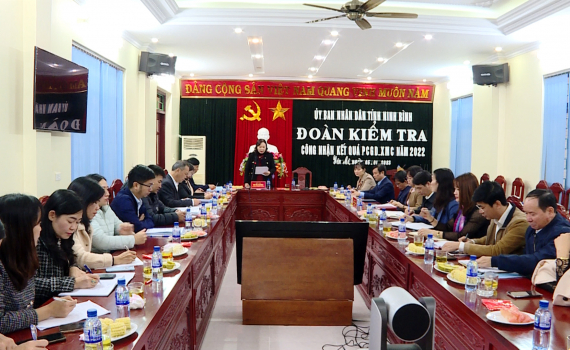 Kiểm tra c&ocirc;ng t&aacute;c phổ cập gi&aacute;o dục v&agrave; x&oacute;a m&ugrave; chữ tại TP Ninh B&igrave;nh v&agrave; huyện Y&ecirc;n M&ocirc;