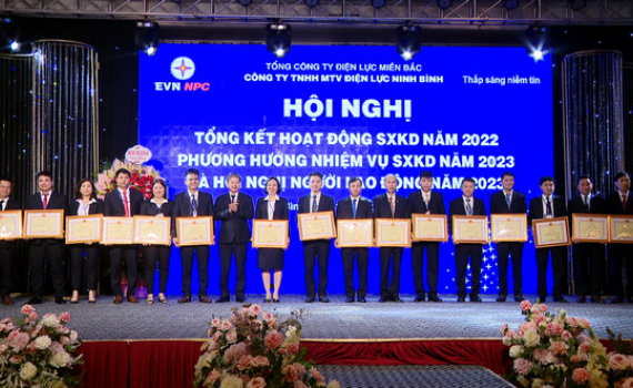 C&ocirc;ng ty TNHH MTV Điện lực Ninh B&igrave;nh triển khai nhiệm vụ năm 2023