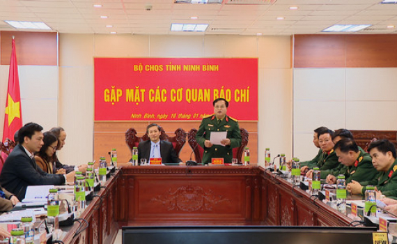 Bộ Chỉ huy Qu&acirc;n sự tỉnh gặp mặt c&aacute;c cơ quan b&aacute;o ch&iacute;
