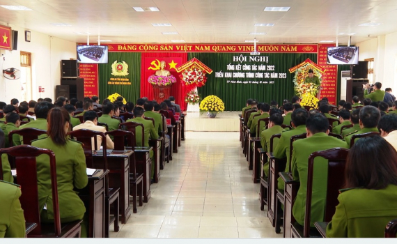 C&ocirc;ng an th&agrave;nh phố Ninh B&igrave;nh triển khai chương tr&igrave;nh c&ocirc;ng t&aacute;c năm 2023