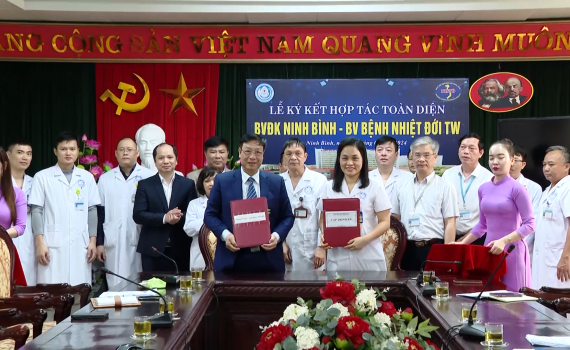  Bệnh viện Đa khoa Ninh B&igrave;nh tăng cường hợp t&aacute;c với Bệnh viện tuyến tr&ecirc;n n&acirc;ng cao chất lượng kh&aacute;m, chữa bệnh