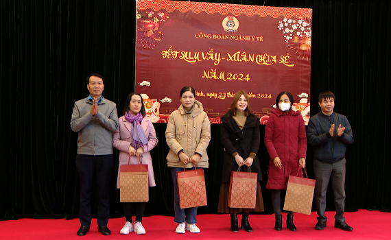 C&ocirc;ng đo&agrave;n ng&agrave;nh Y tế Ninh B&igrave;nh tổ chức chương tr&igrave;nh &ldquo;Tết sum vầy-Xu&acirc;n chia sẻ&rdquo;