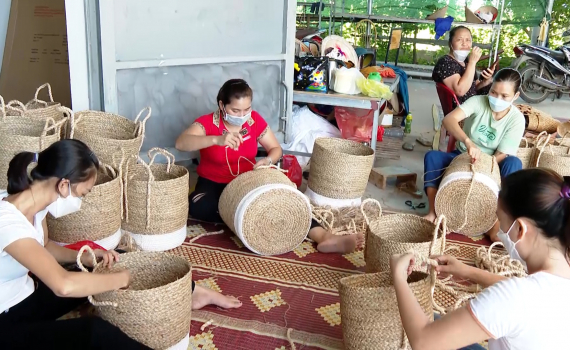 Quang Thiện ph&aacute;t triển l&agrave;ng nghề truyền thống c&oacute;i mỹ nghệ