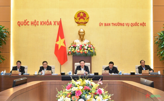 Ủy ban Thường vụ Quốc hội họp giữa 2 đợt Kỳ họp bất thường lần thứ năm của Quốc hội
